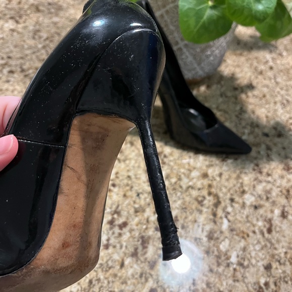 Manolo Blahnik / tuccio Black Patent Leather Pumps 38.5 - Picture 3 of 8